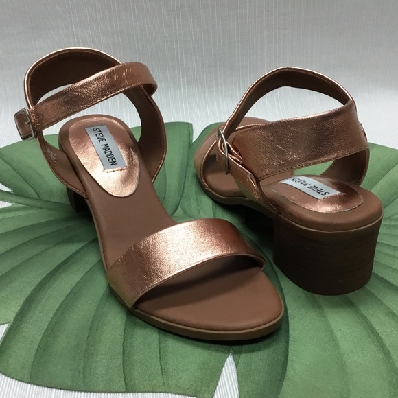 Steve Madden New Golden/Bronze Shoes - Picture 4 of 8